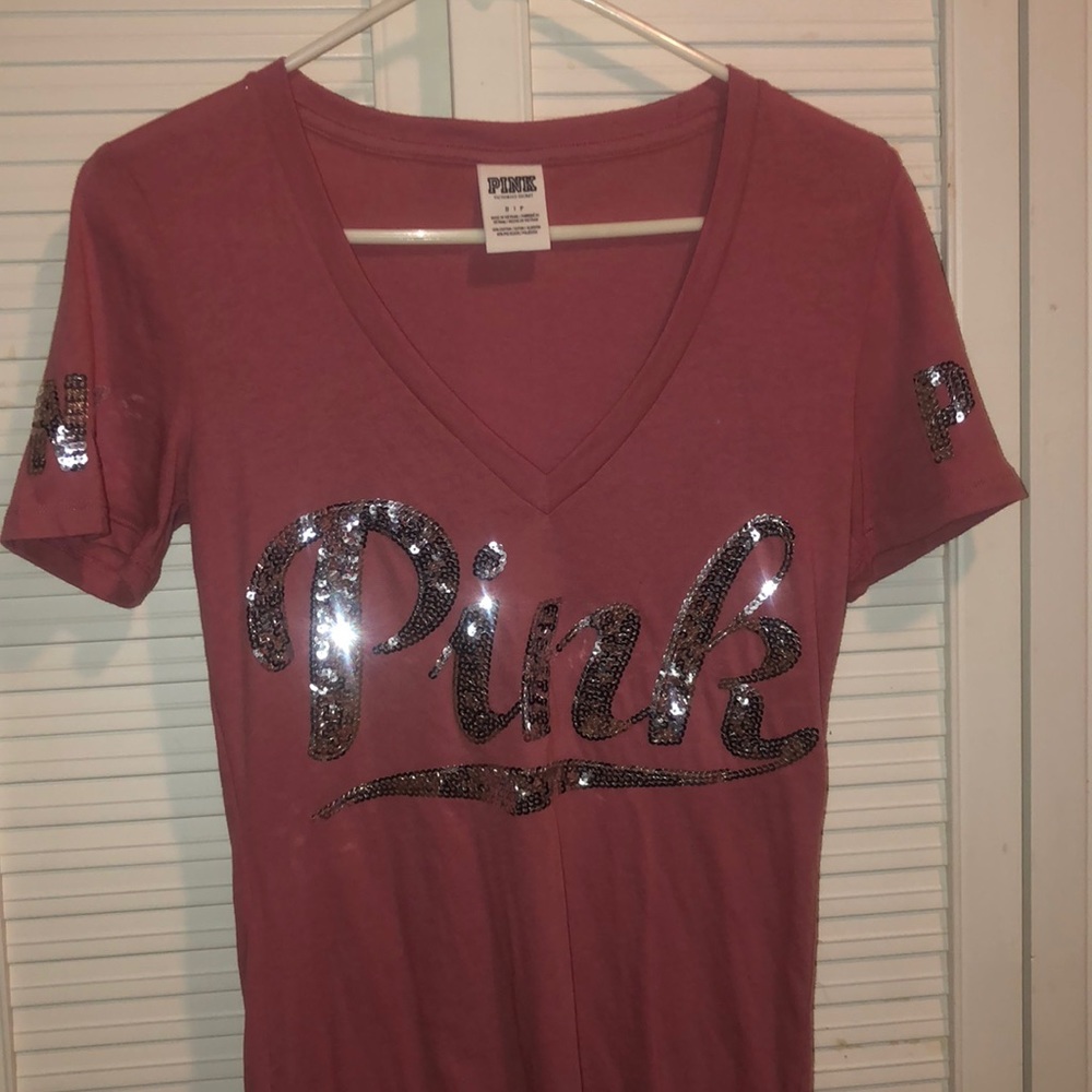 Women’s PINK v neck shirt